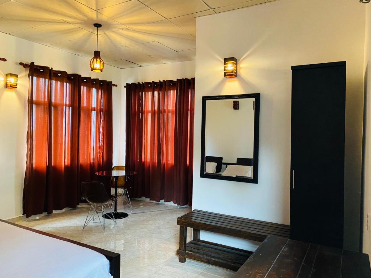 Aramba Resort Dondra Extérieur photo