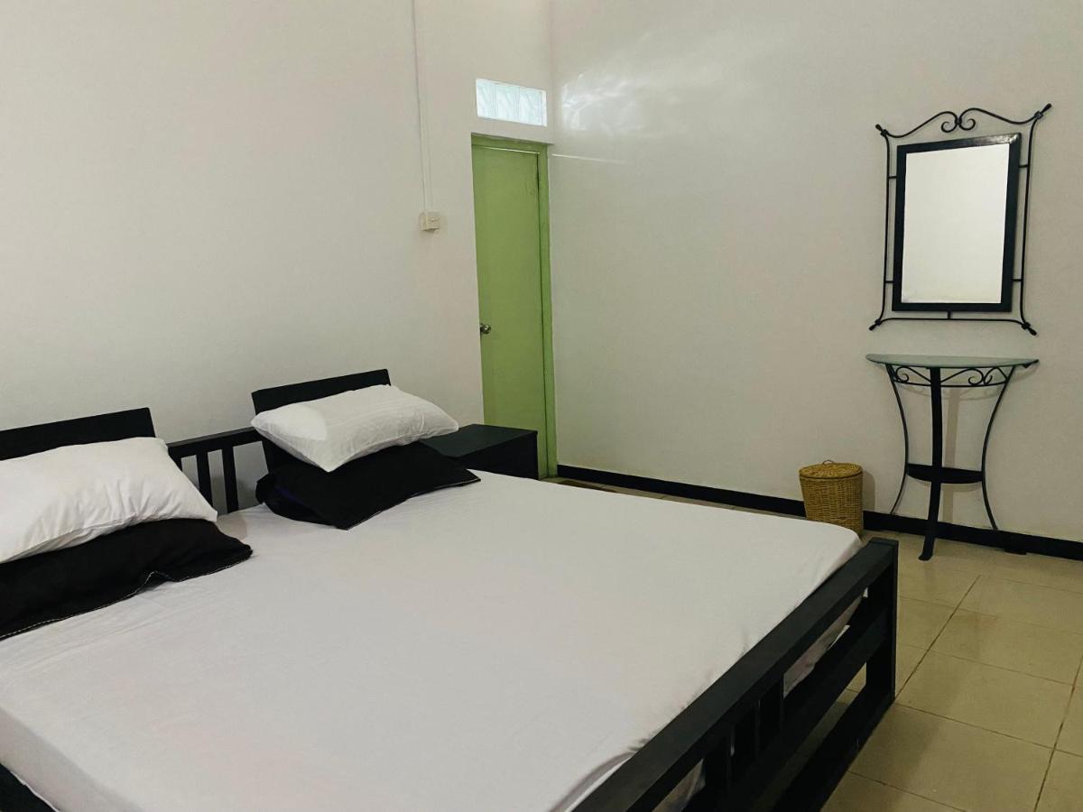 Aramba Resort Dondra Extérieur photo