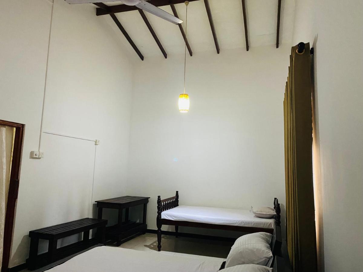 Aramba Resort Dondra Extérieur photo