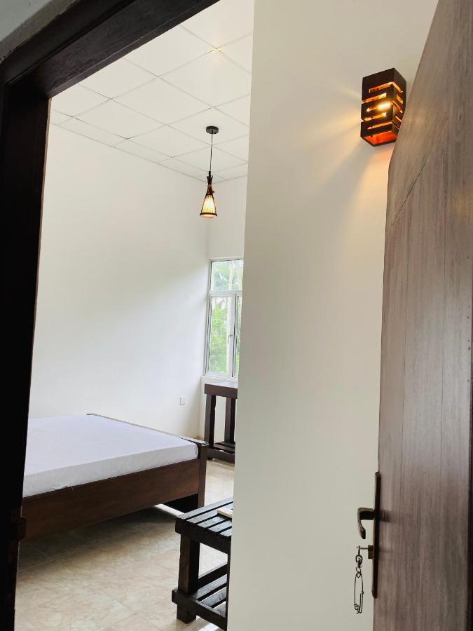 Aramba Resort Dondra Extérieur photo